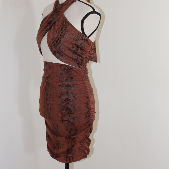 Windsor, mini BodyCon halter dress - Picture 4 of 8